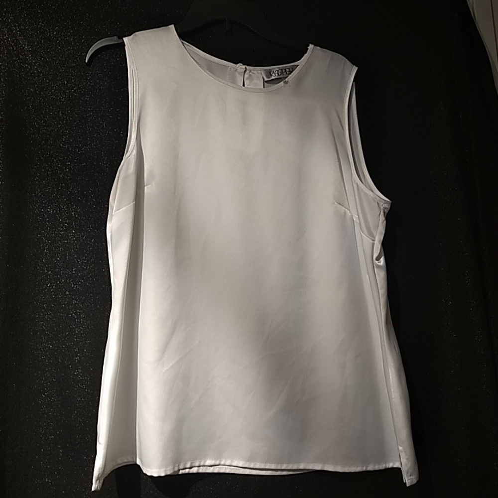 White Silky Kasper Shell Size Large